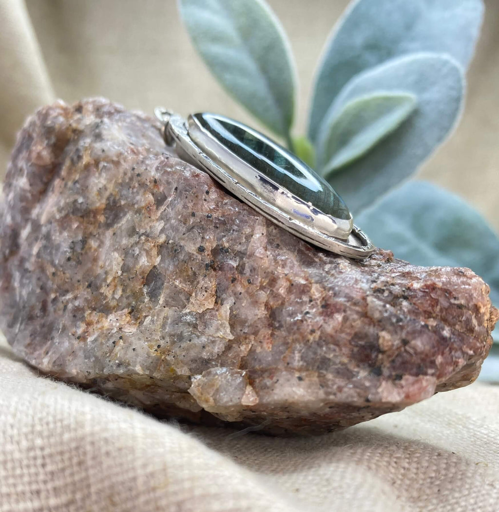 Labradorite with reticulated silver accents - right profile view