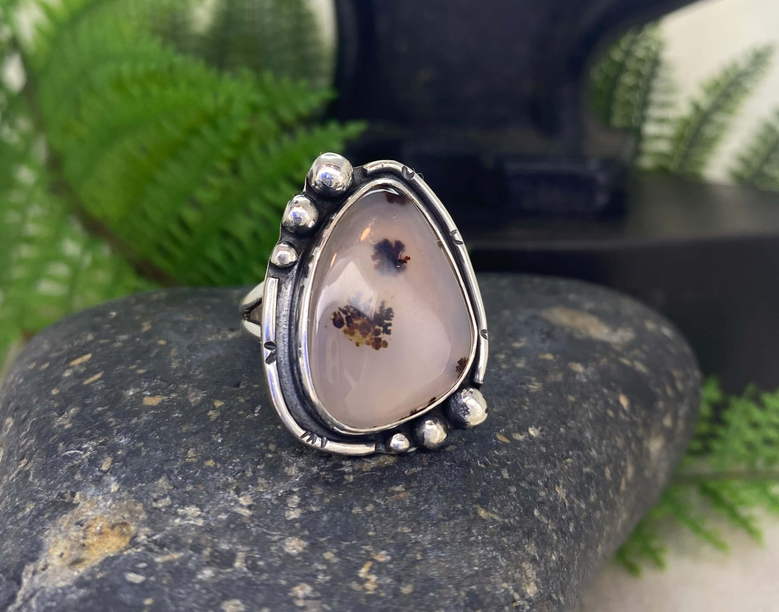 Montana Agate ring in sterling silver - detail angled view