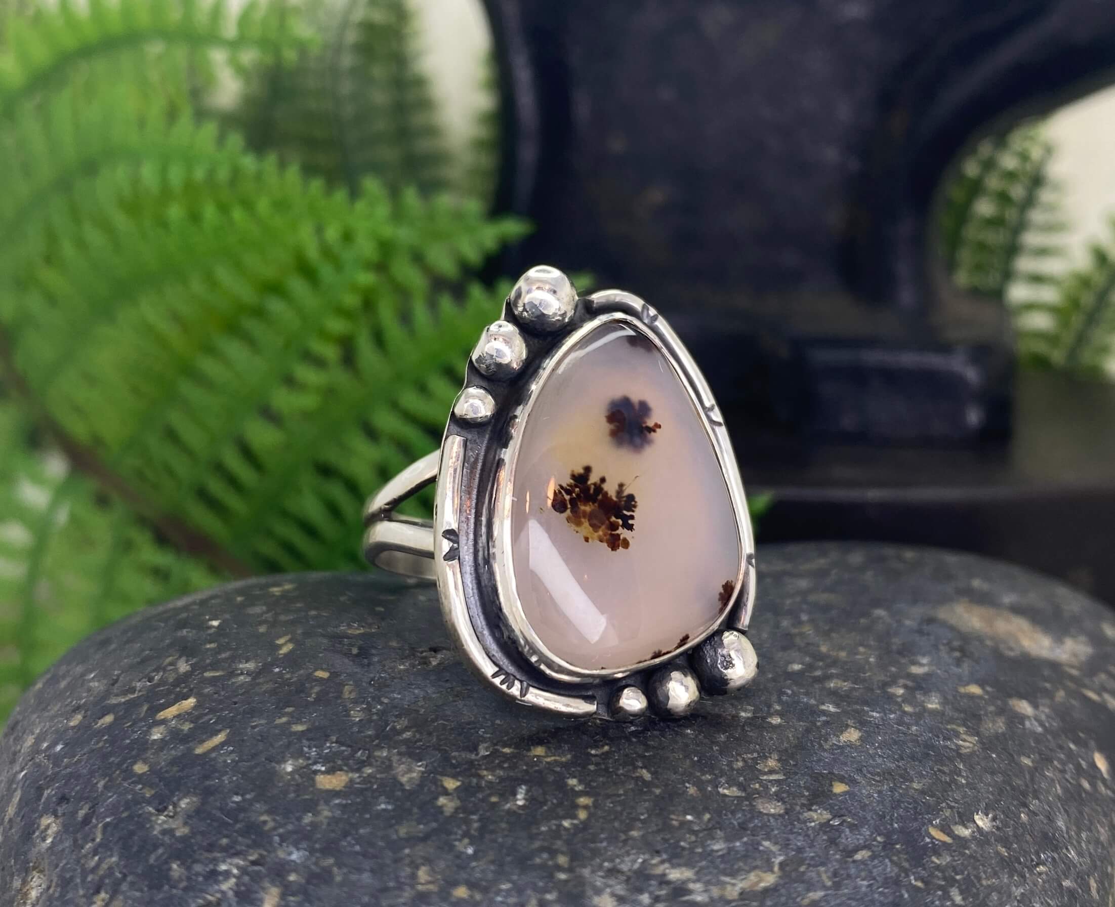 Montana Agate ring in sterling silver - detail view